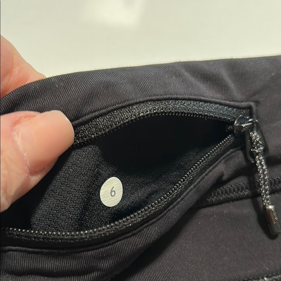 Lululemon Floral Black and White Set - Picture 8 of 10